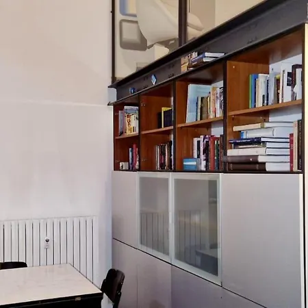 Апартаменты The Book Nook - Nei Pressi Della Stazione Di P.nuova *
